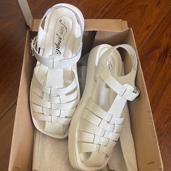 Finn Fisherman Platform Sandals - Picture 5 of 9